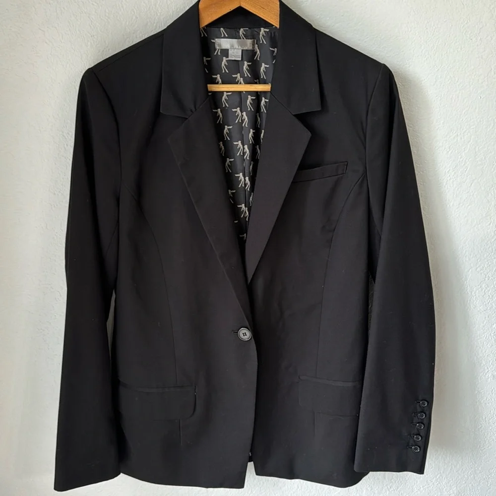 Forever 21‎ Black Blazer